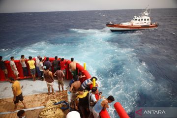 Kapal perang Rusia selamatkan 68 penumpang kapal di Mediterania