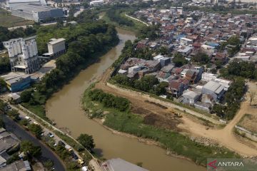 Progres normalisasi Kali Bekasi