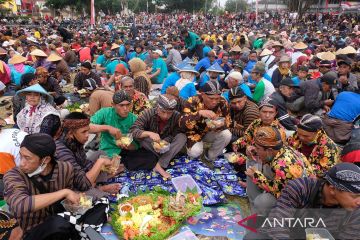 Tasyakuran wiwit mbako panen kopi di Temanggung