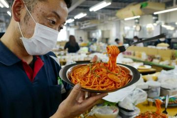 Menengok kreativitas "sampuru", makanan replika mirip seperti aslinya