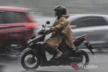 DKI Jakarta akan berawan hingga hujan pada Ahad ini