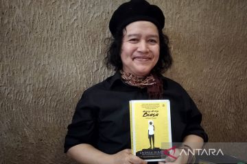 Andrea Hirata luncurkan kisah tentang petualangan gitar