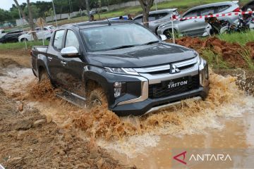 Mitsubishi Triton goda pehobi "off-road"