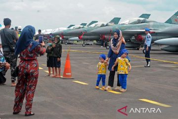 Pameran pesawat tempur di Lanud SMH Palembang