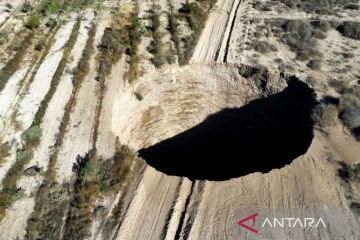 Pemerintah Chile: Kawasan di sekitar lubang besar berisiko runtuh