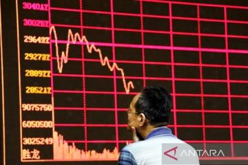 Saham China jatuh, gejolak bank seret Hang Seng dekat terendah 3-bulan