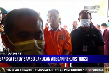 Tangan Sambo berborgol plastik saat rekonstruksi di rumah pribadi