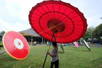 Persiapan Festival Payung Indonesia