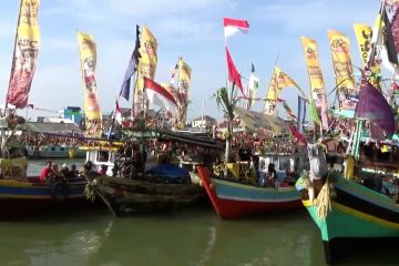 Bupati Pandeglang lepas tradisi ruwat laut