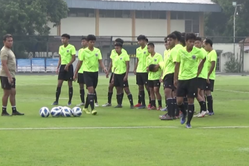 Cara unik Bima Sakti, bentuk semangat juang Timnas U16