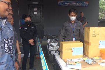 Pemkab Bogor dan BNN gagalkan penyebaran 11 kg lebih ganja kering