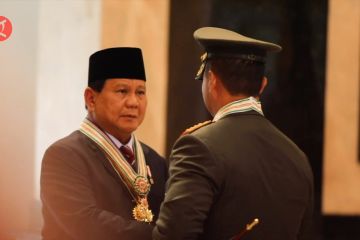 Prabowo Subianto dapat empat bintang kehormatan utama