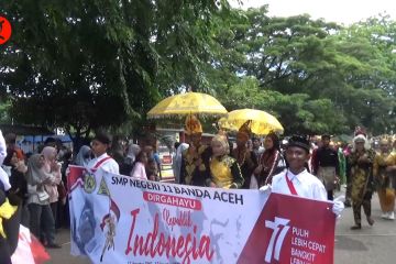 Ribuan pelajar di Banda Aceh ikut pawai budaya HUT ke-77 RI