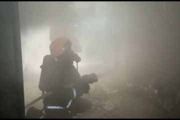 Ruang arsip DPRD Jabar terbakar, asap tebal jadi kendala pemadaman