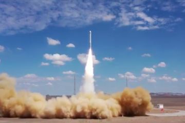 Roket komersial China CERES-1 Y3 meluncurkan tiga satelit