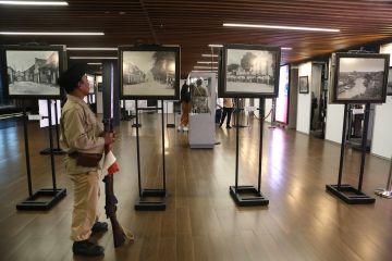 Pegiat sejarah pamerkan foto Surabaya tahun 1600-1950