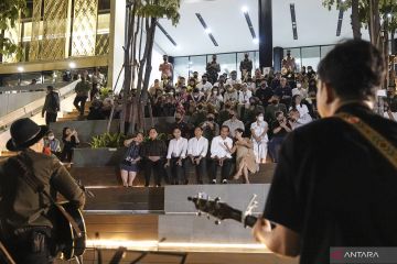 Presiden Jokowi saksikan acara musik "Monday Replay"