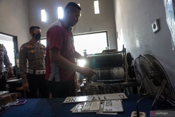 Asal-usul kode huruf pada pelat nomor kendaraan di Indonesia