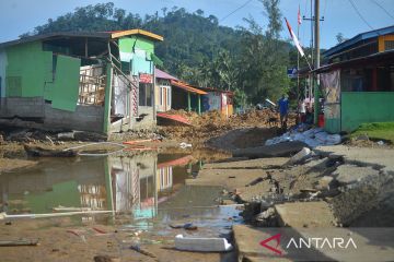 Dampak banjir bandang Sungai Pisang Padang