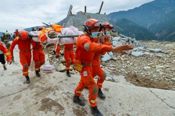 74 orang tewas, 26 lainnya hilang akibat gempa di Sichuan, China