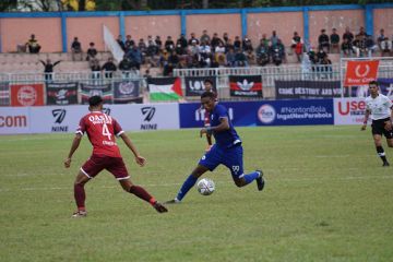 Bek asing PSCS Cilacap harus jalani operasi akibat cedera lutut