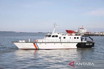 Pencarian pesawat latih TNI AL yang jatuh di Perairan Laut Selat Madura