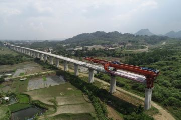 Casting Yard No. 4 KCJB rampungkan prefabrikasi, pemasangan box girder