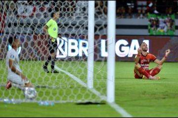 Bali United bantai Dewa United 6-0