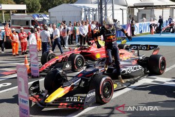 Verstappen juarai GP Italia di belakang safety car, Leclerc P2