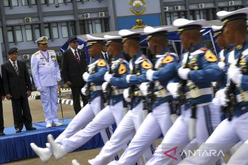 Kasal pimpin upacara HUT Ke-77 TNI AL