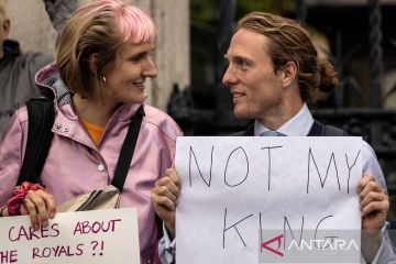 Unjuk rasa  anti-monarki di London