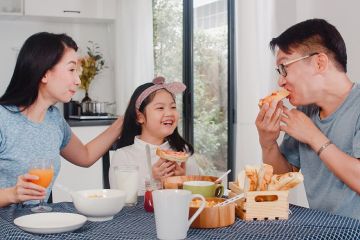 Sarapan sangat penting untuk tumbuh kembang anak