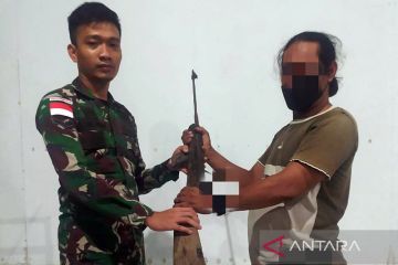 Satgas Yonarhanud mengimbau warga serahkan senjata rakitan