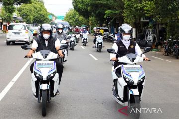 Gubernur Jatim siapkan strategi anggaran pengadaan mobil listrik