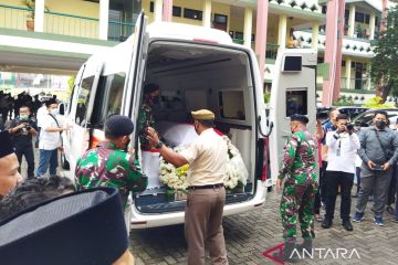 Jenazah Azyumardi Azra diberangkatkan ke TMP Kalibata