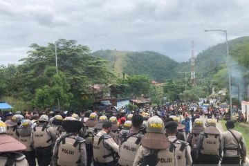 Aksi demo Save Gubernur Papua Lukas Enembe berjalan kondusif
