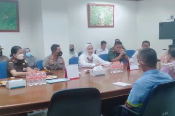 Bupati Karawang desak Pindo Deli komitmen tangani peristiwa keracunan