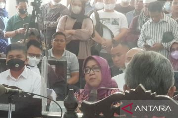 Kades di Bogor sampaikan aspirasi Ade Yasin bebas agar layanan optimal