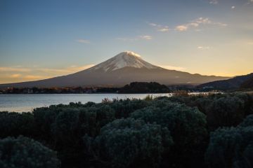 Prefektur Shizuoka turut batasi pendakian malam hari di Gunung Fuji