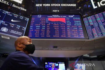 Wall Street ditutup beragam, Indeks S&P turun pascalaporan laba emiten