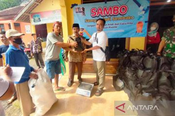 Warga Cirebon antusias dengan program sampah jadi sembako