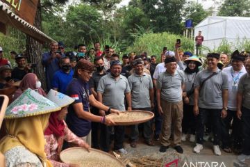 Sandiaga apresiasi desa wisata kembangkan tanaman terancam punah