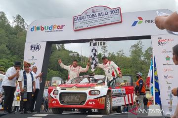 Ricardo Gelael tampil gemilang dan sukses ke podium Reli Danau Toba