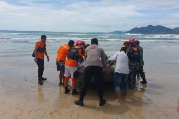 Terseret arus di Aceh Besar, Basarnas cari remaja 15 tahun hilang