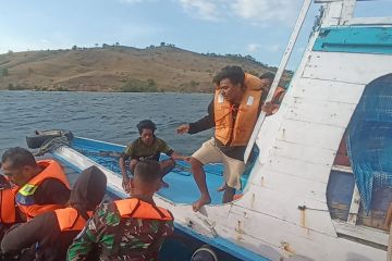 Basarnas selamatkan 11 wisatawan dalam kecelakaan di perairan Komodo