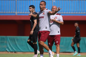 Madura United manfaatkan peluang pergantian pelatih Borneo FC