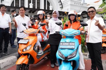 Pos Indonesia bekali mitra kerja dengan kendaraan listrik