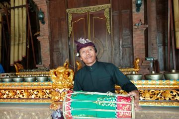 I Nyoman Windha melanglang buana bersama gamelan Bali