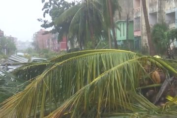 Badai Ian bawa hujan lebat dan angin kencang ke wilayah barat Kuba