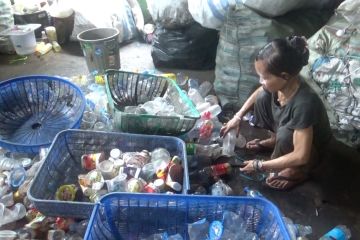 Bank Sampah bantu perekonomian warga Kapuas